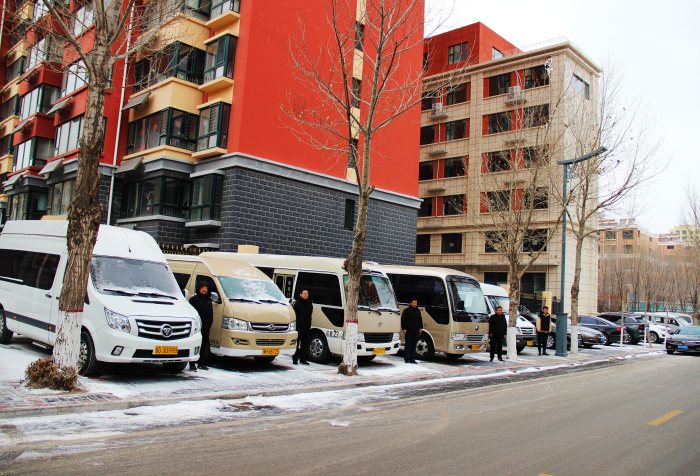 張家口勤豐汽車(chē)租賃冬季出行安全指南